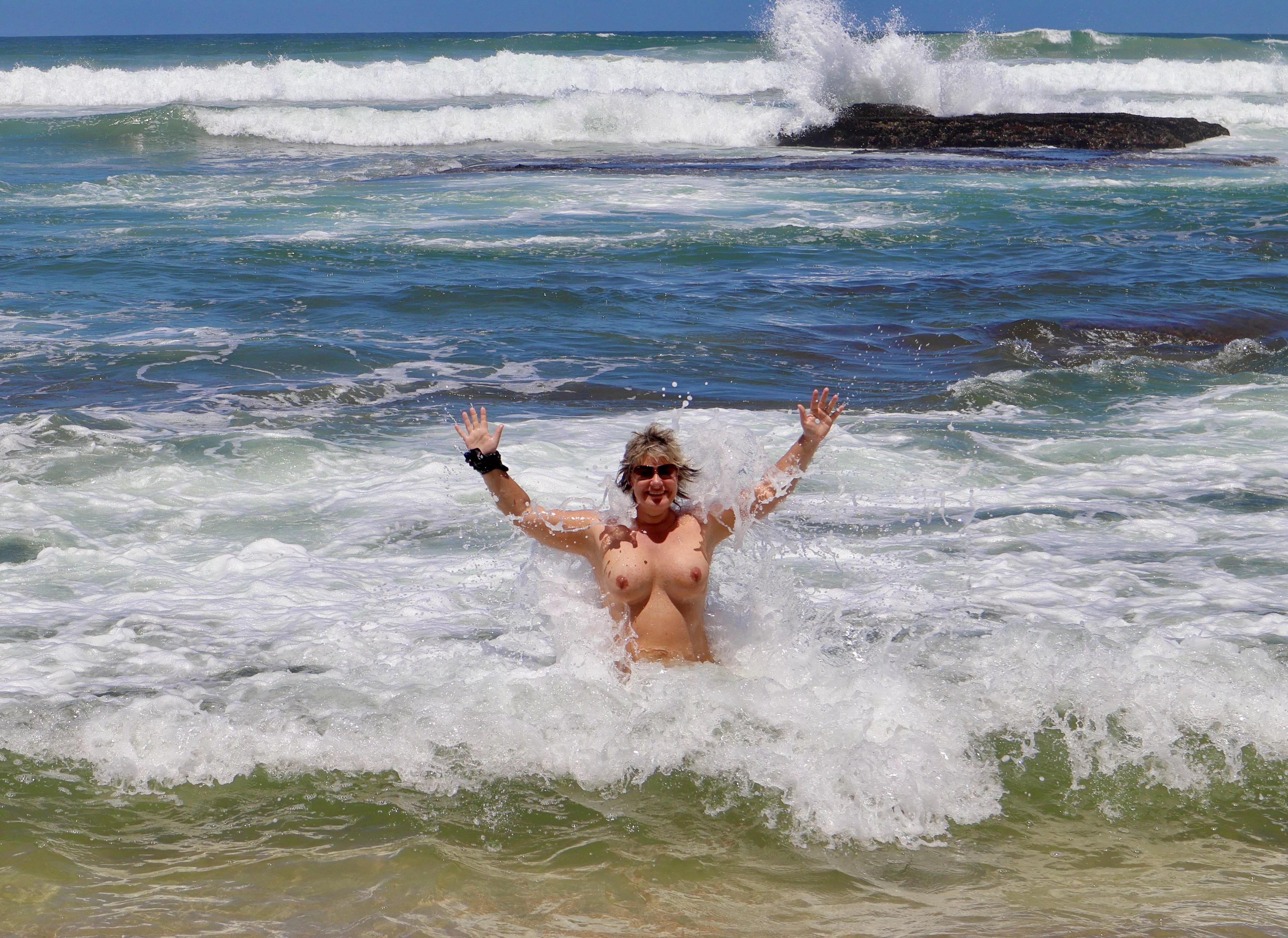 What a great feeling to live my life the way i want to. Naked for ever. 🥰