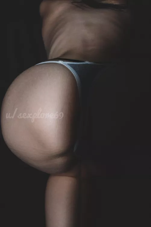 What a view! 🍑👀[MF]