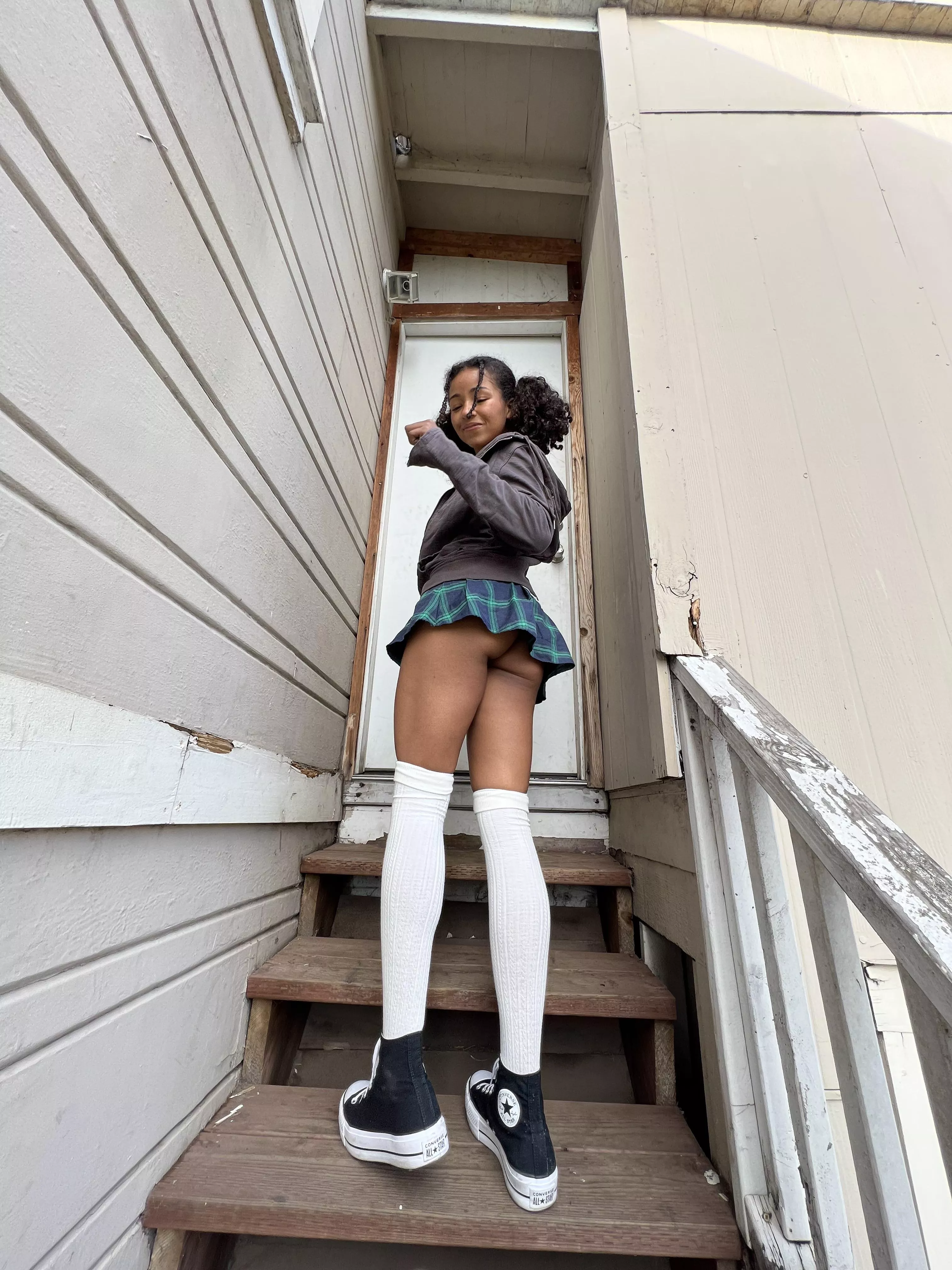 What are u doin down there? Cmon!