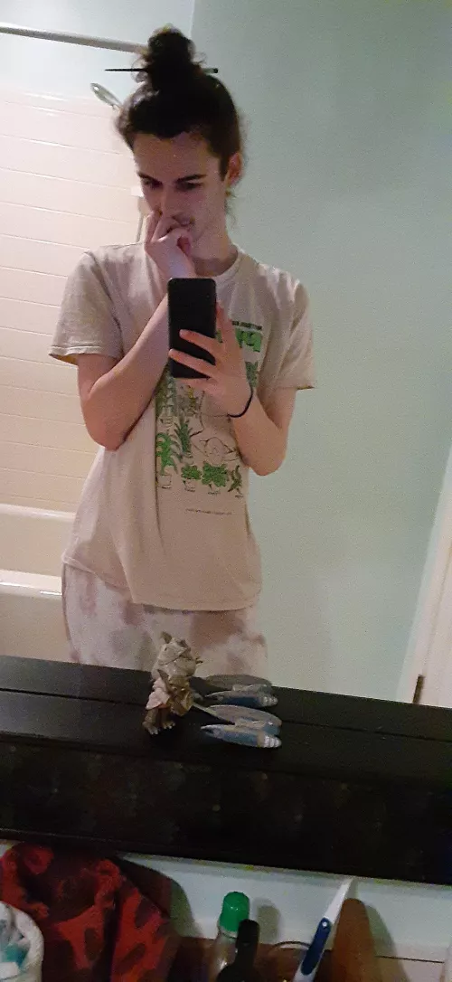 What are we thinkin about the bun for today? 🥴