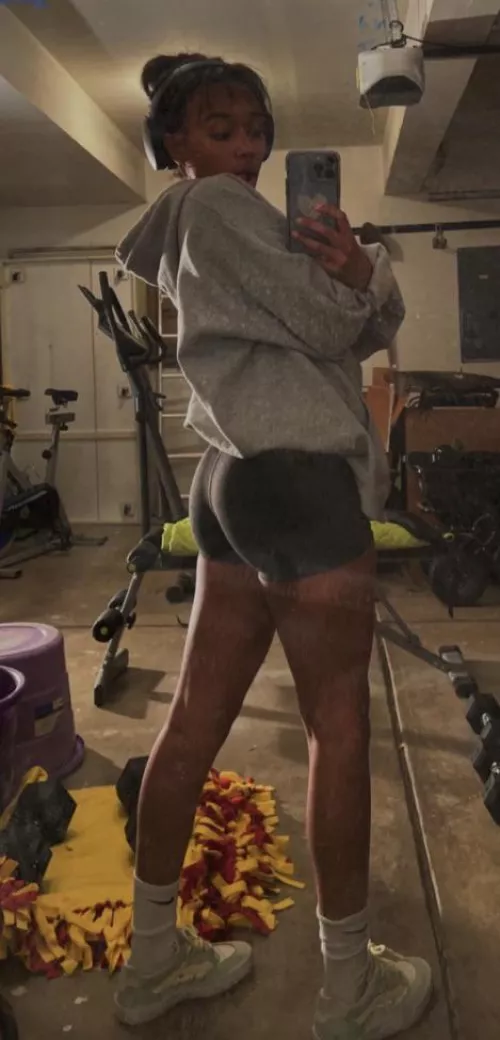 What are you thinking about this tight ass when you look at it?