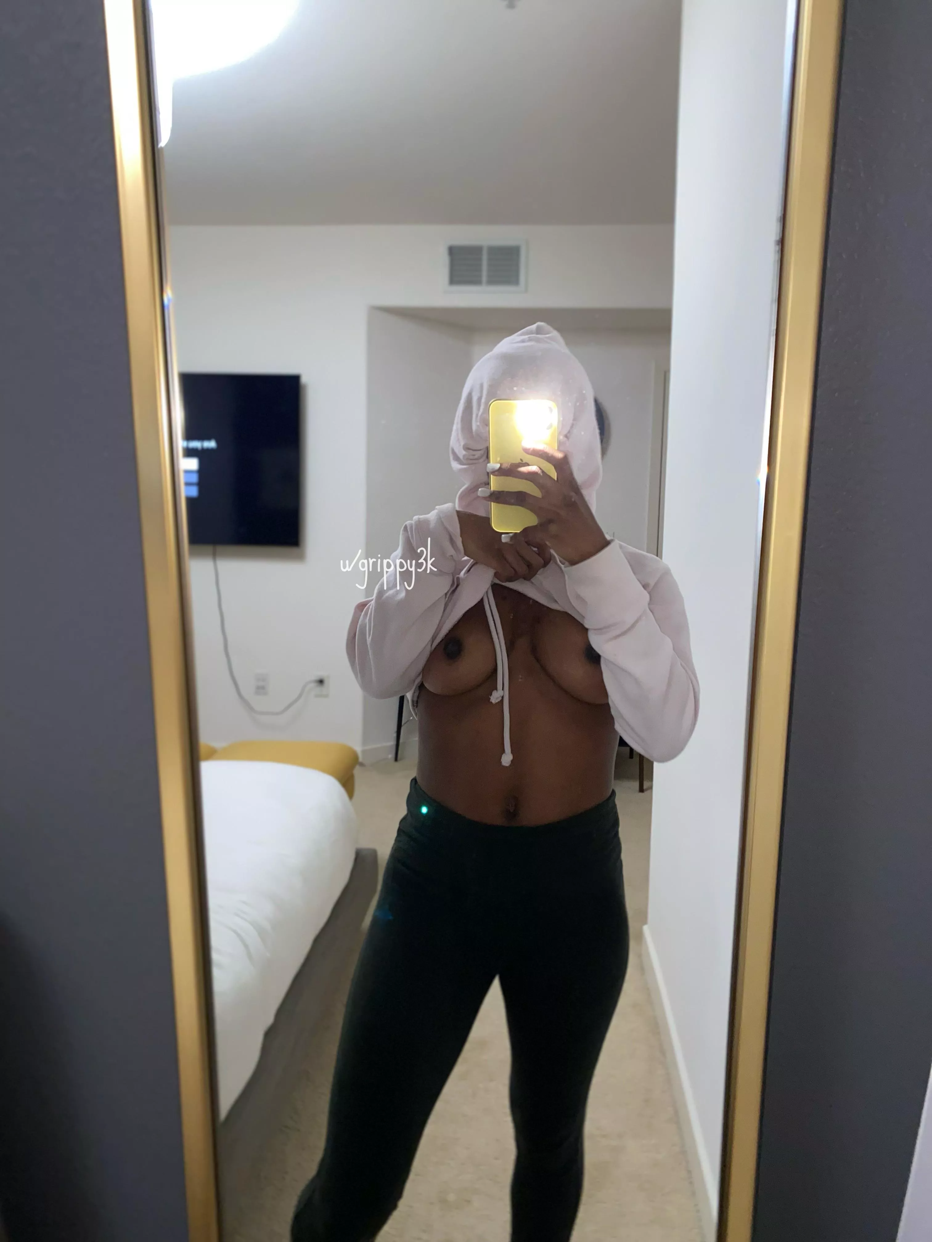 What are you up to? If you’re not busy I was wondering if you could suck my tits 😌