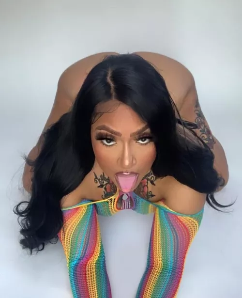 What color fishnet would you wanna rip off of me? 😏Cum find me baby