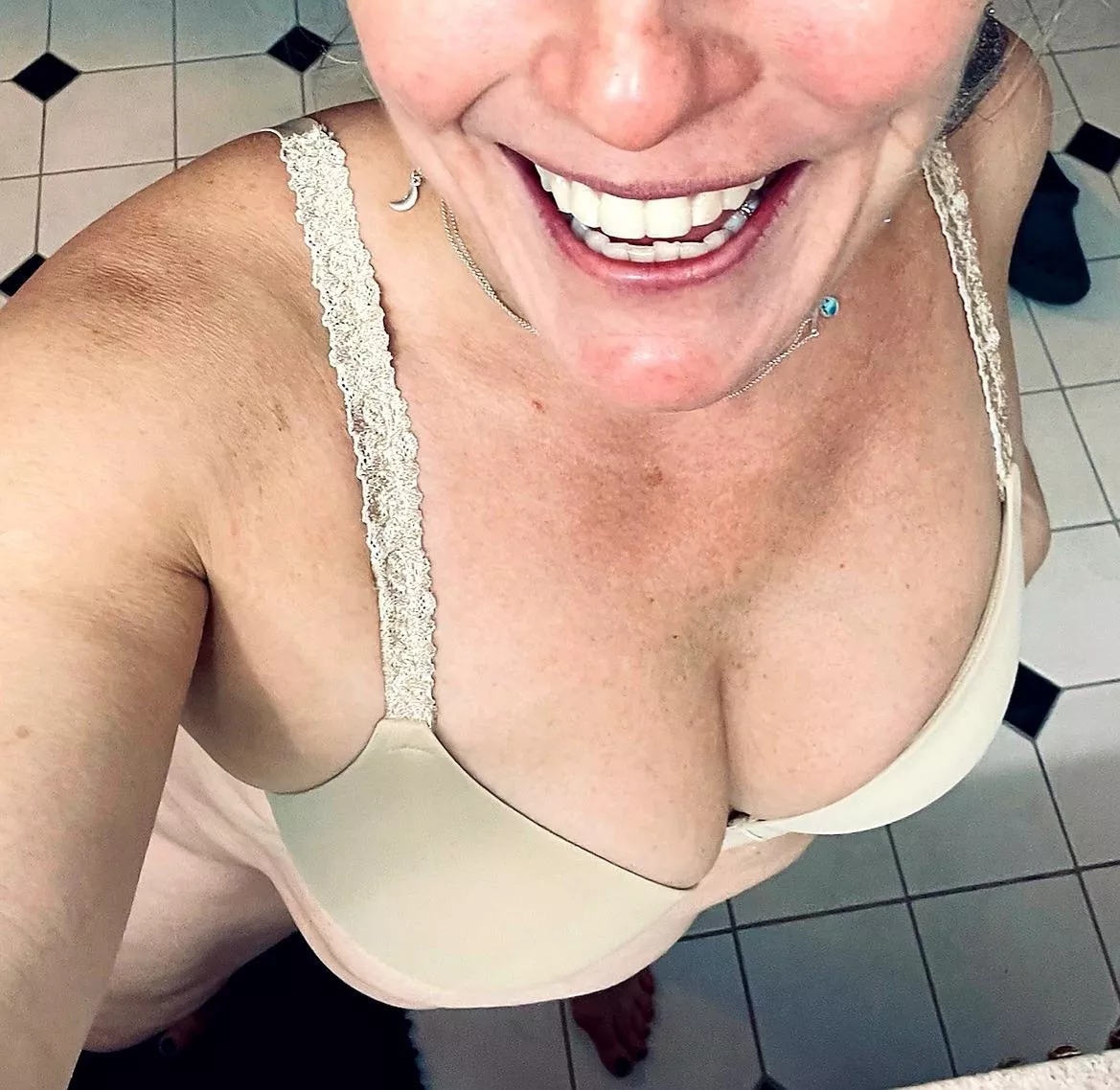 What do we think of this bra? Too basic? [F]41