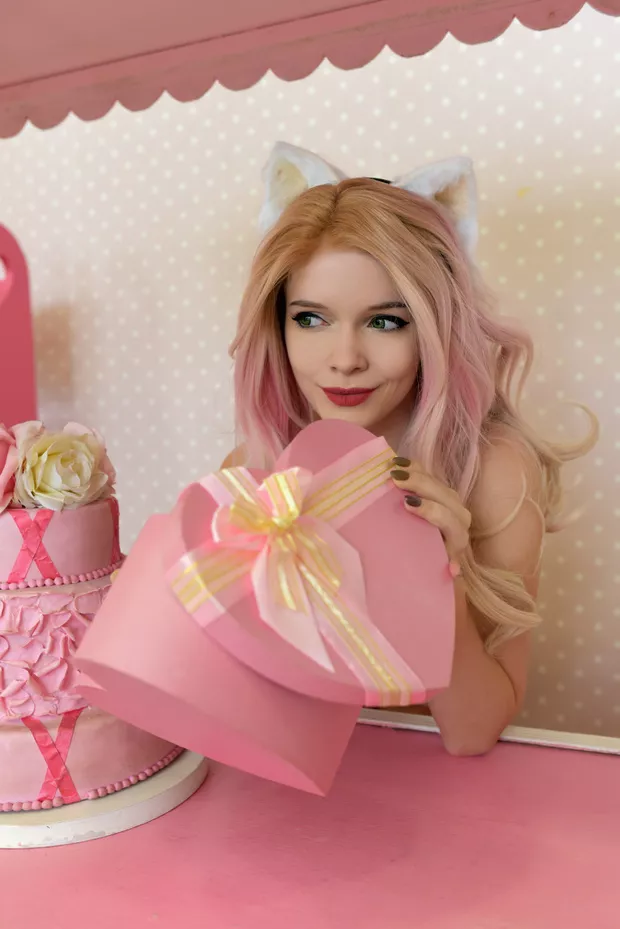 What do you like more - make gifts or receive them? What do you like more - make gifts or receive them?