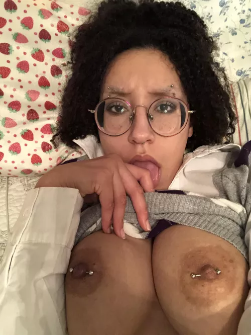 What do you think about nerdy girls🥺