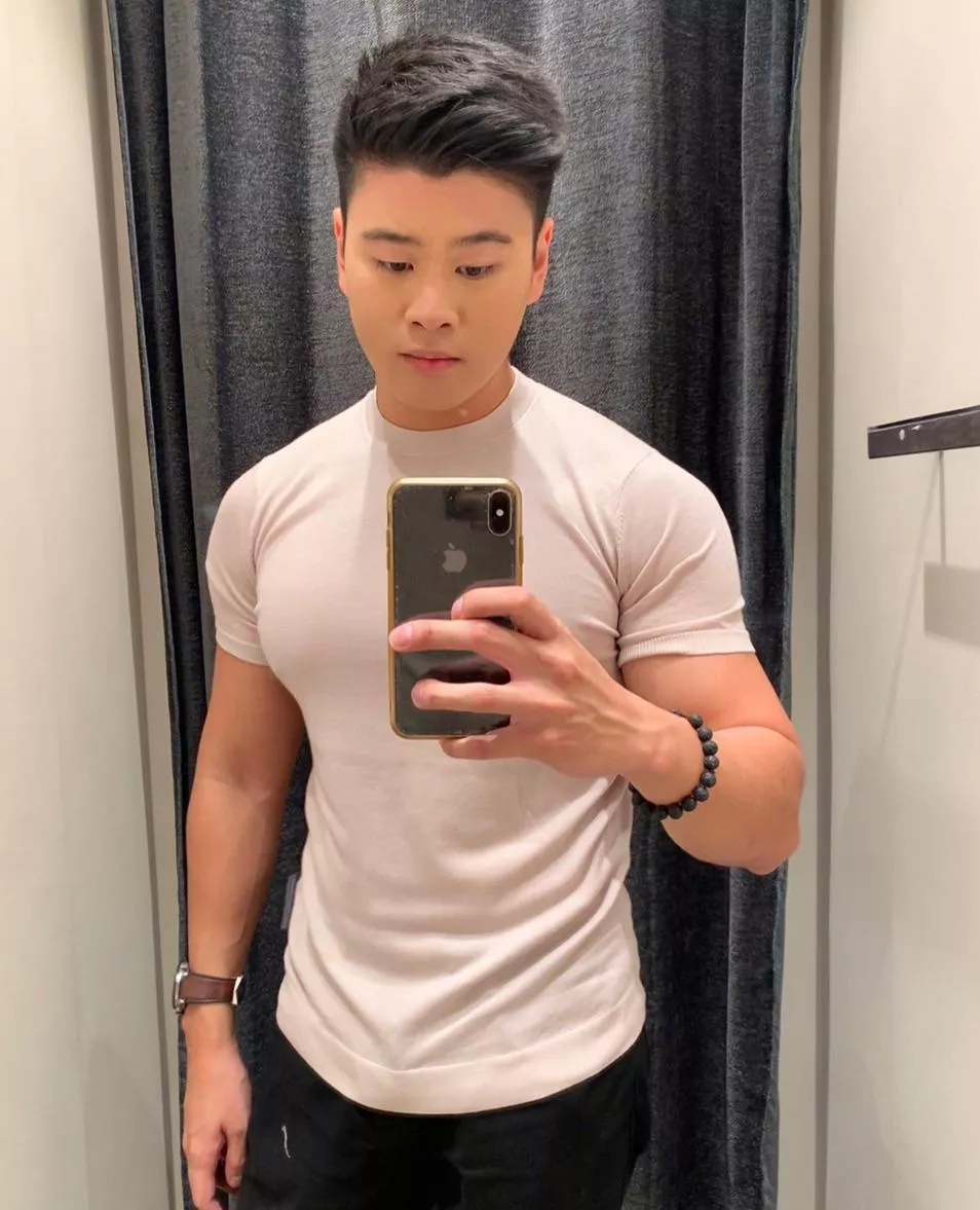 What do you think of my fitting room selfie? What do you think of my fitting room selfie?