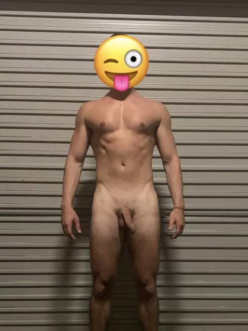 What do you think of my tan lines? Might need to hit up a nudist beach š