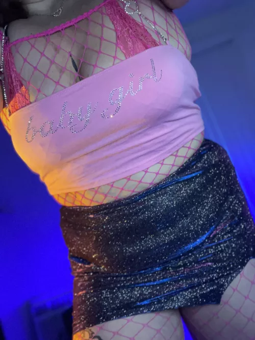 What do you think of this glamorous crop top?