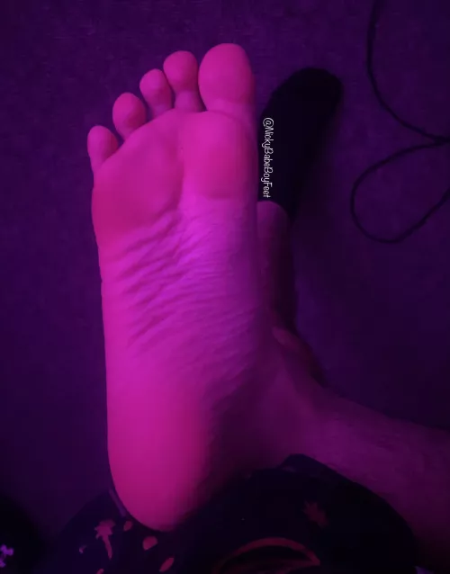 What do you want to do to my soft soles? 👣👣 DM me and tell me