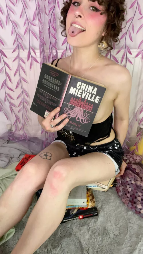 What have you been reading lately? 🖤📚