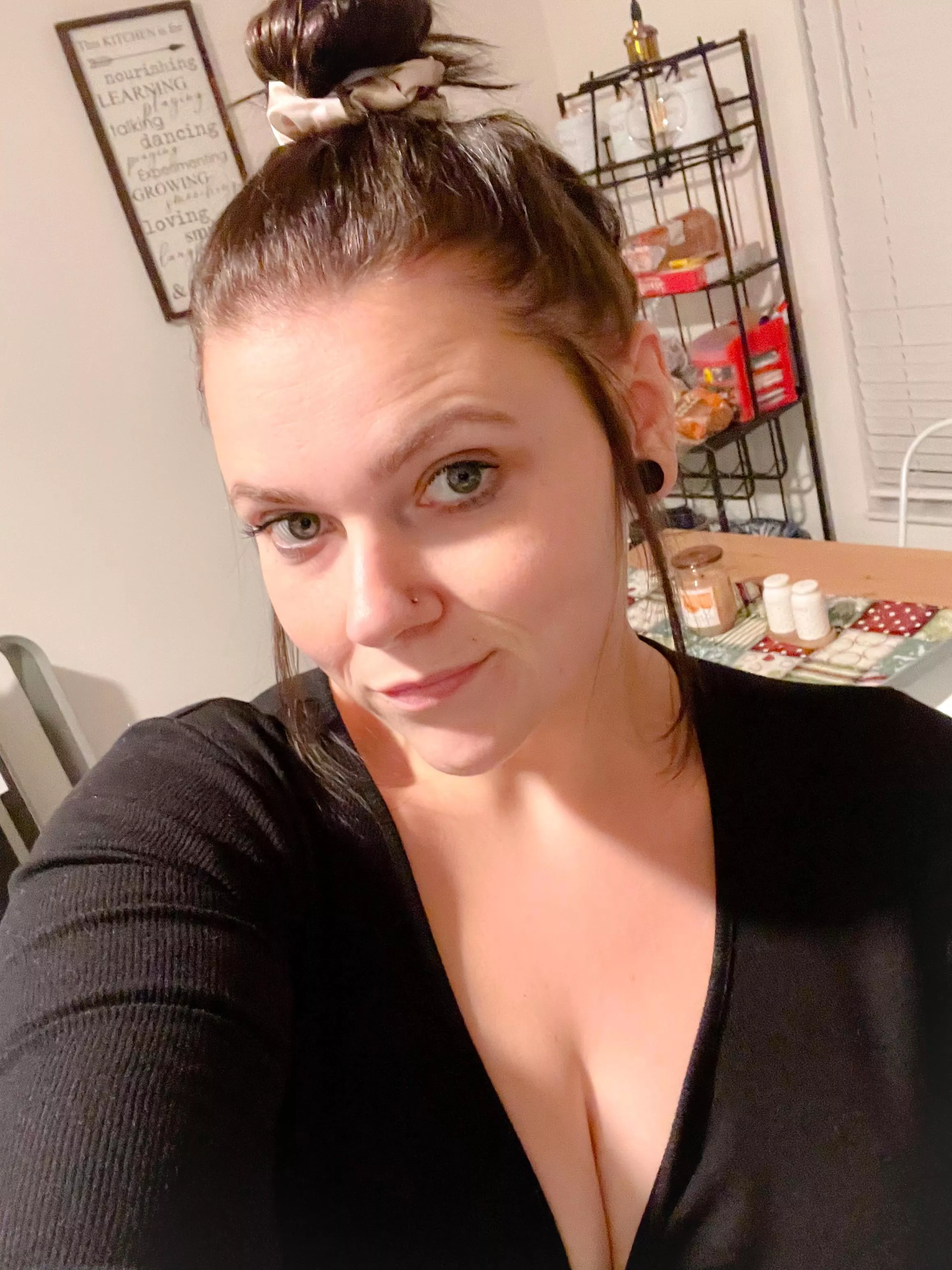 What I looked like last night making dinner 🍽