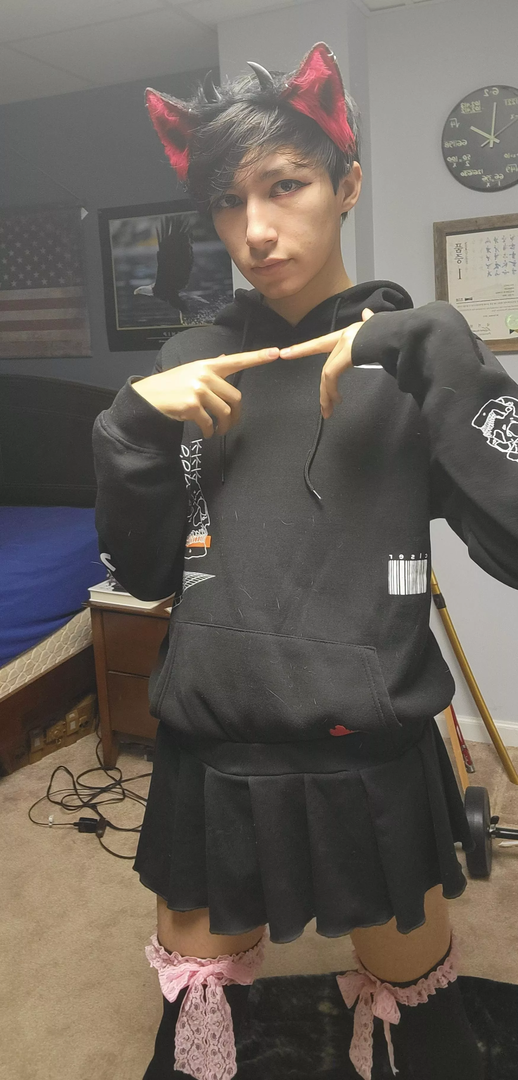 What if we cuddled on Christmas morning and drank hot chocolate 🥺