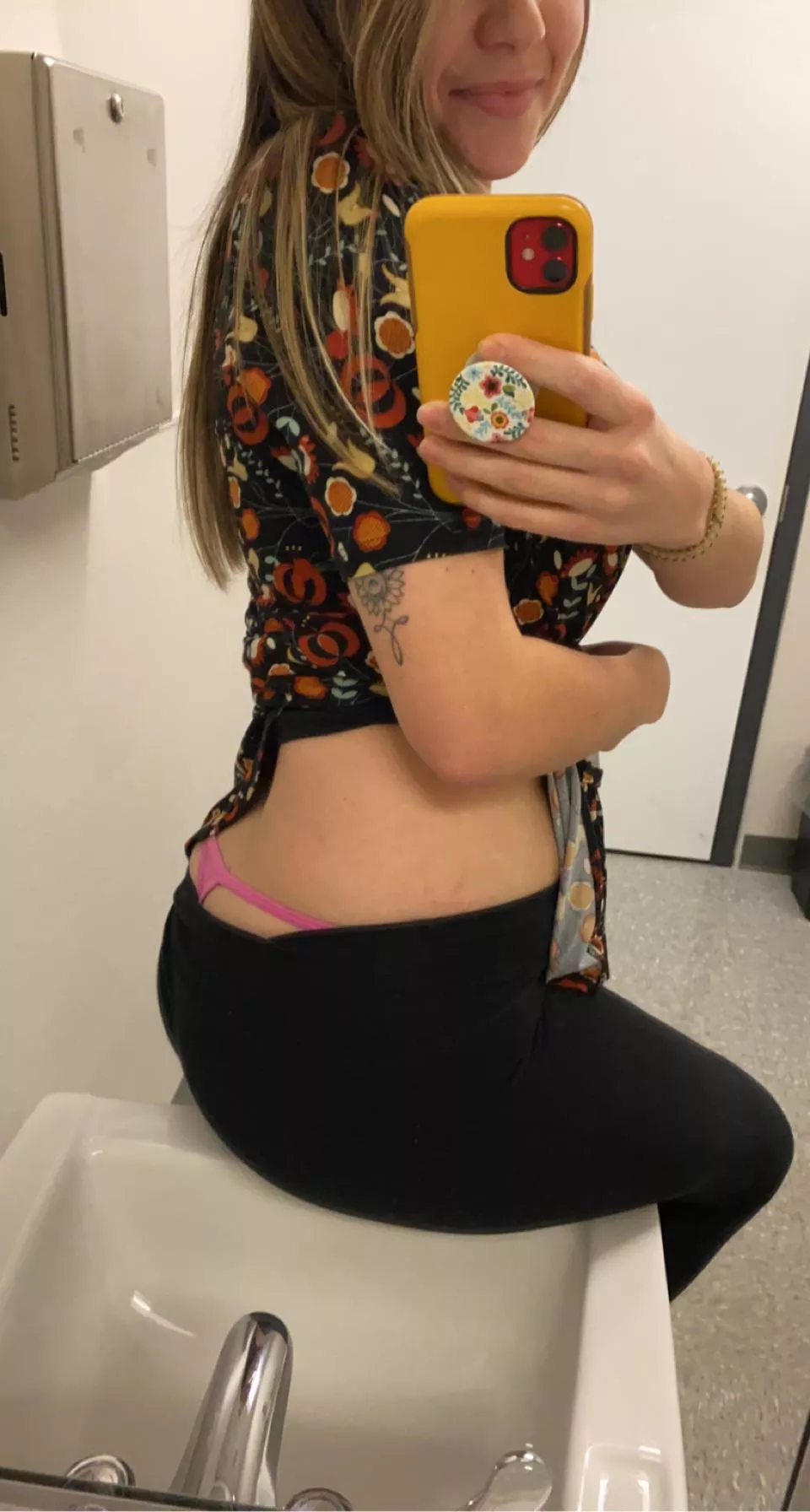 What it looks like when I wear yogas to work! I’m such a naughty milf. What it looks like when I wear yogas to work! I’m such a naughty milf.