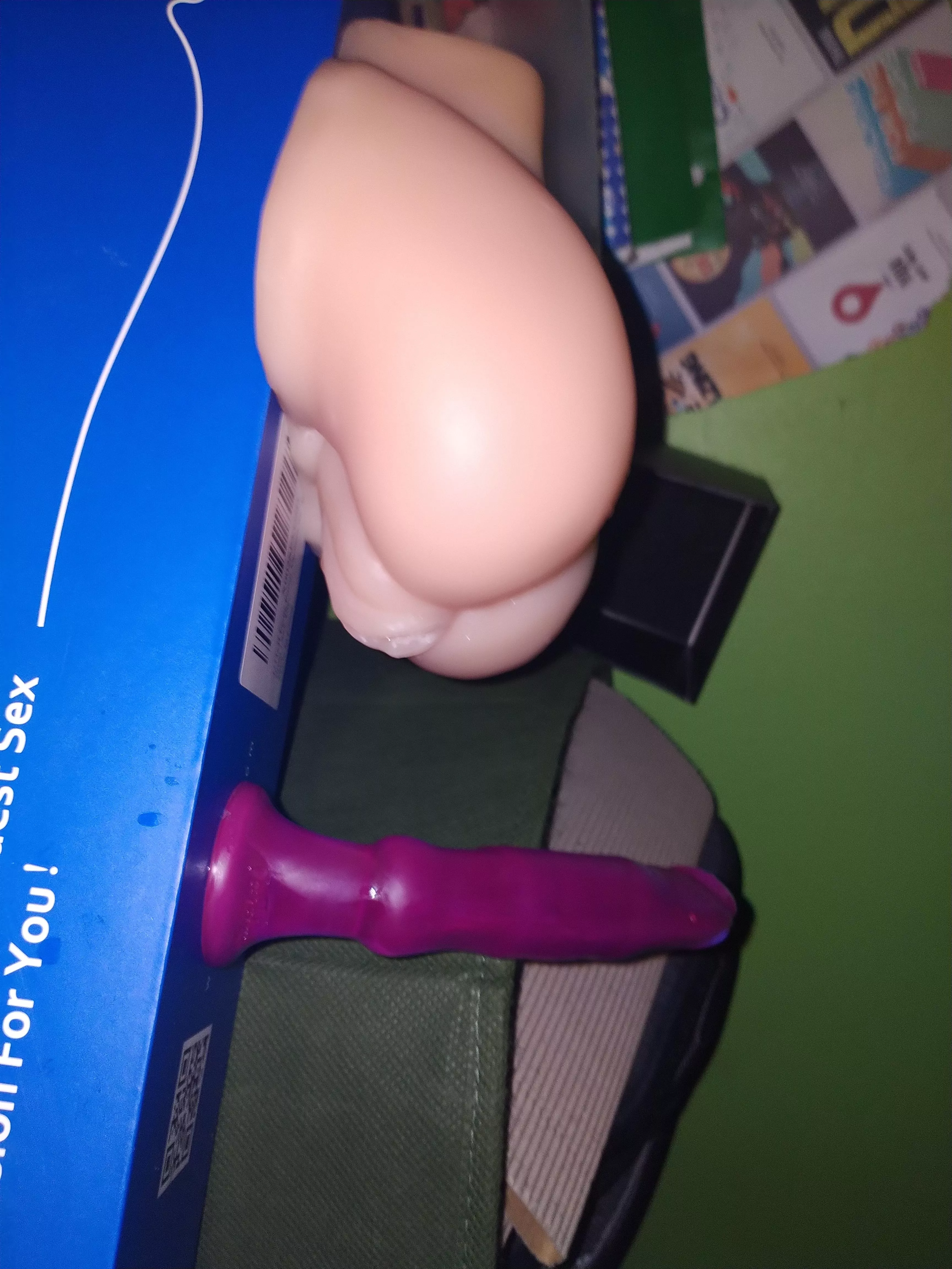 What toy do I use first 🤤