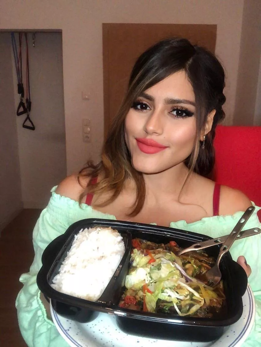 What will you eat first? What will you eat first?