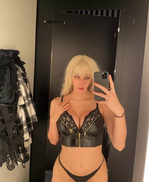 What would you do if you caught me in the locker room like that π