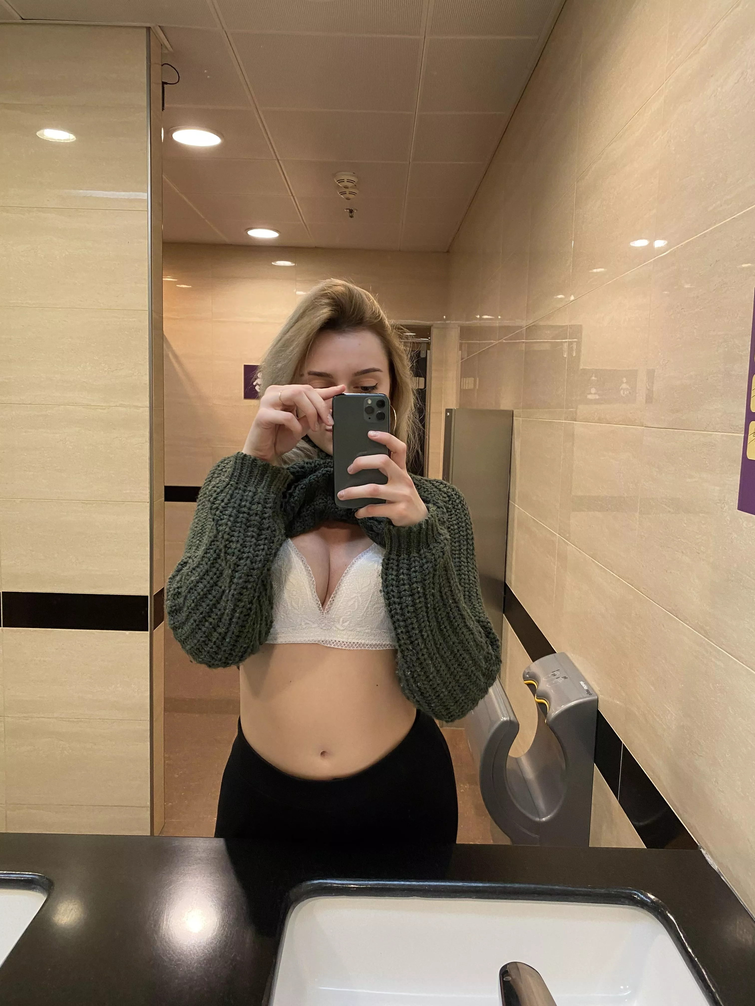What would you do if you saw me in the gym? What would you do if you saw me in the gym?