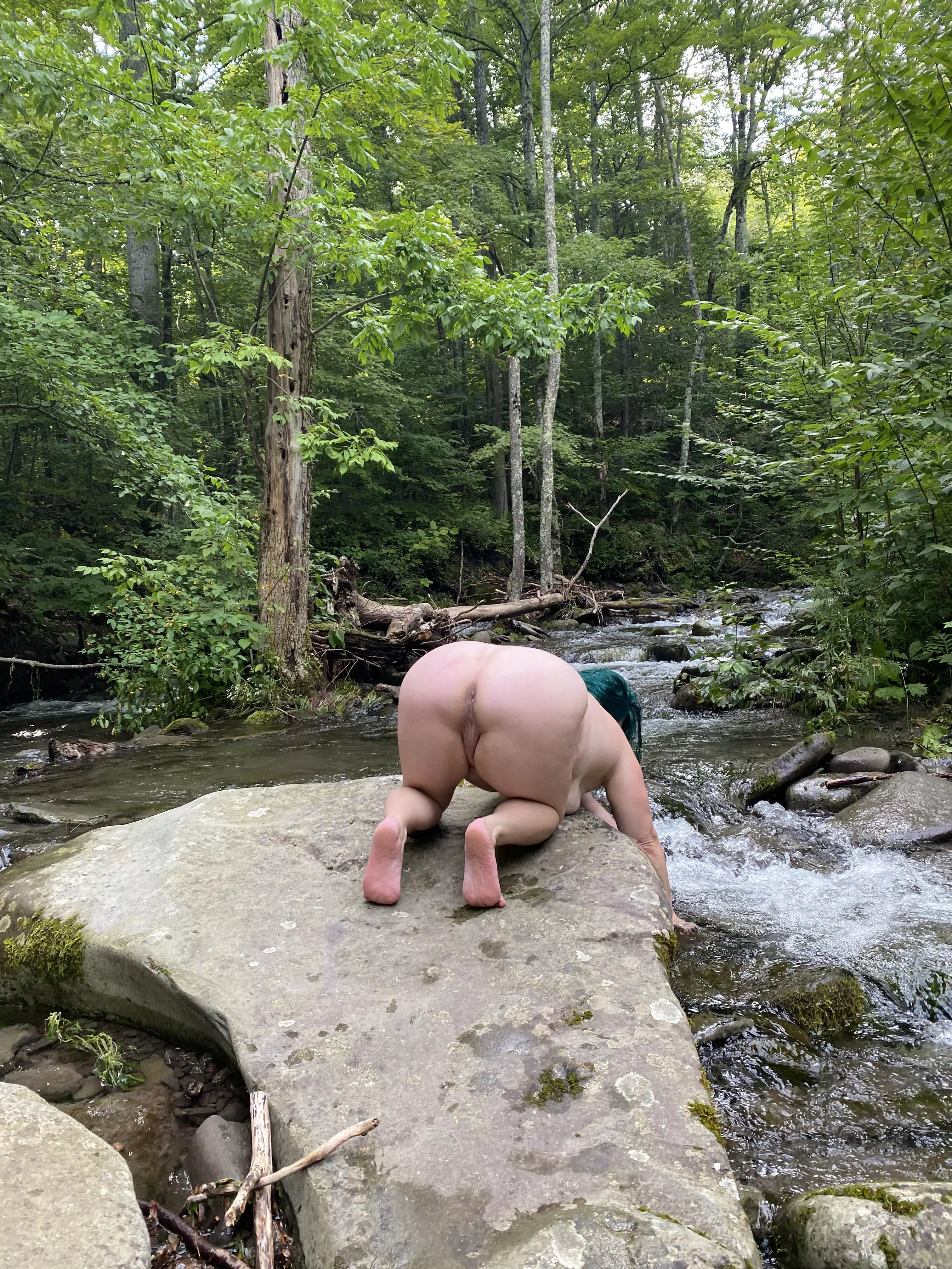What would you do if you saw me like this while out for a hike? (F) What would you do if you saw me like this while out for a hike? (F)