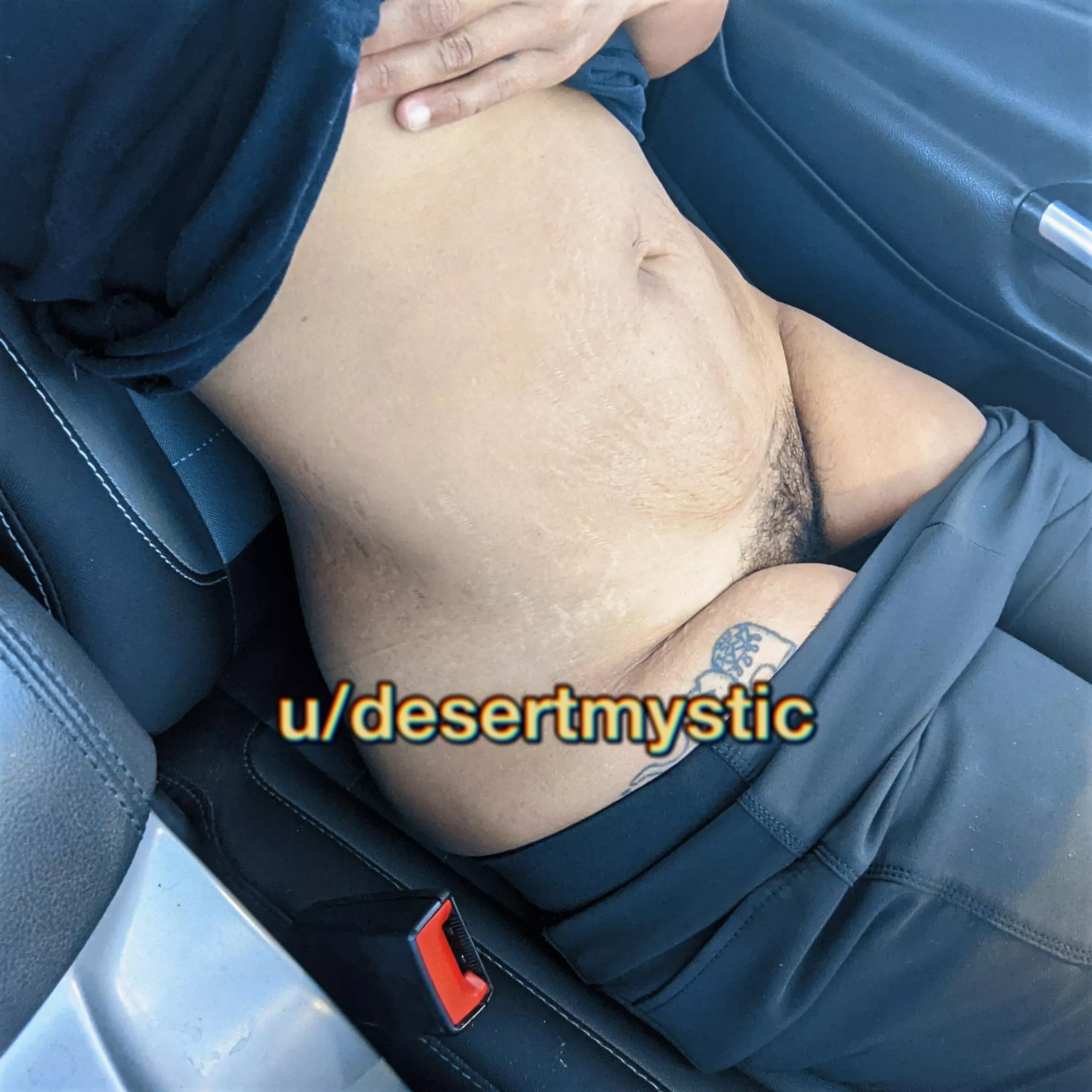 What would you do if you walked by and saw me in my car ? 🚗🤳🏼