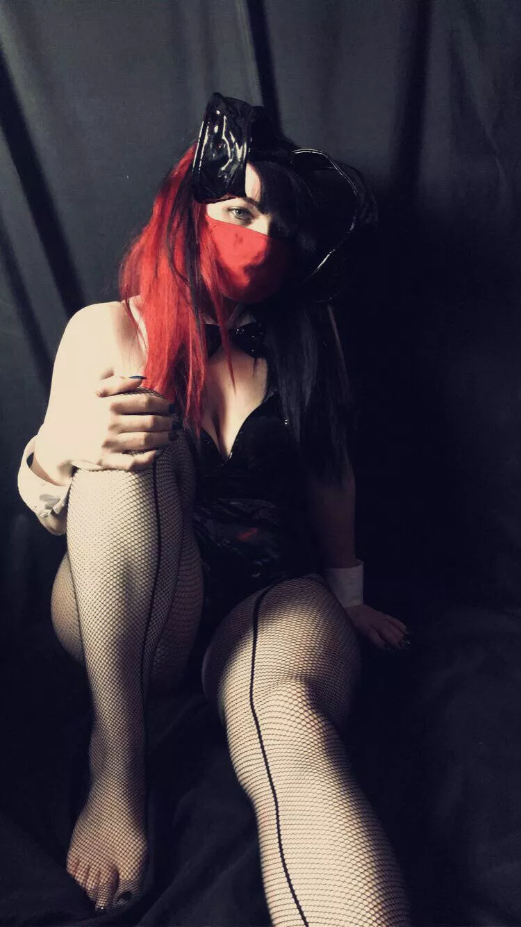 What would you do with a thick goth bunny? What would you do with a thick goth bunny?