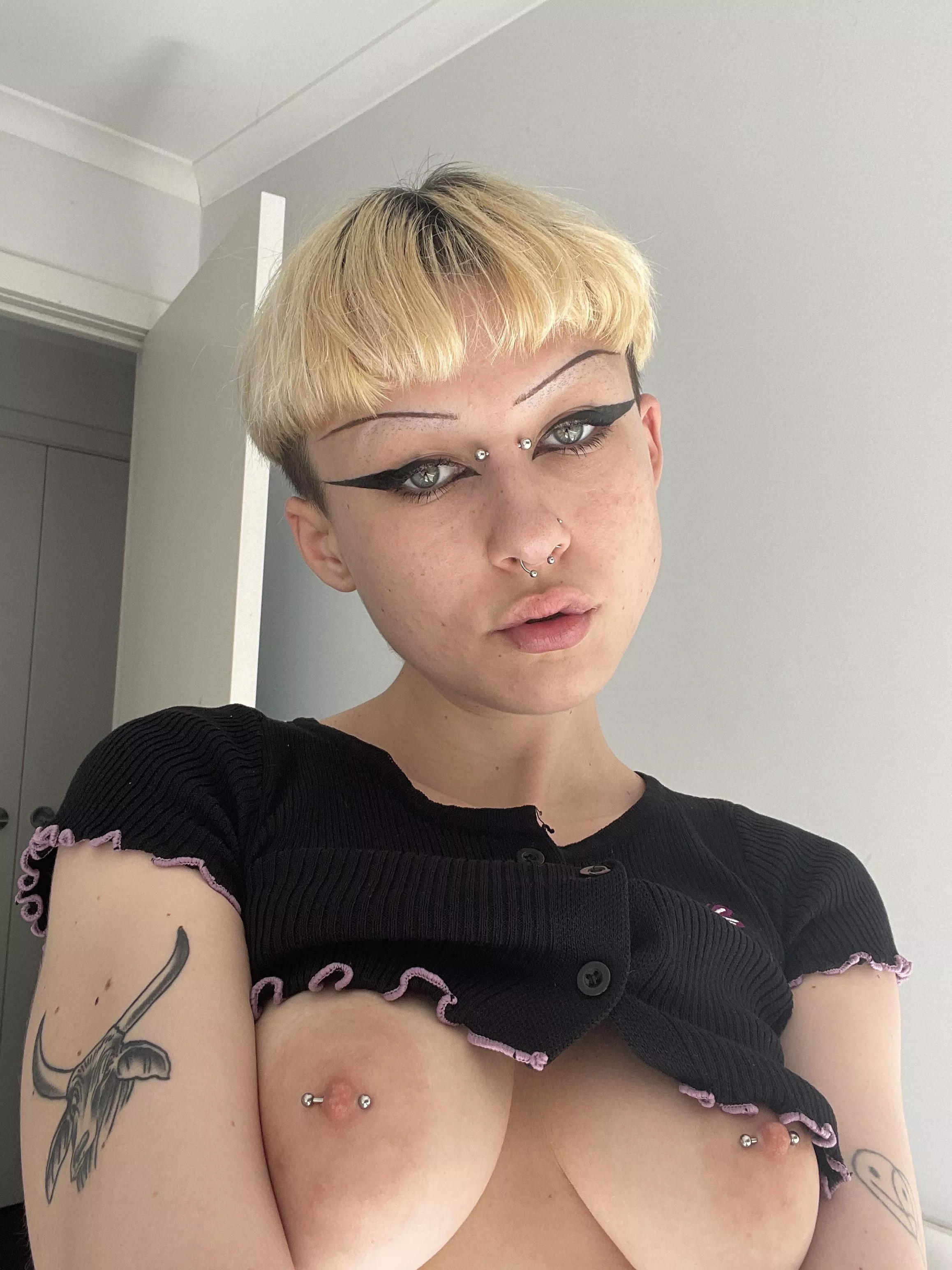what would you rate my teen areolas out of 10? what would you rate my teen areolas out of 10?