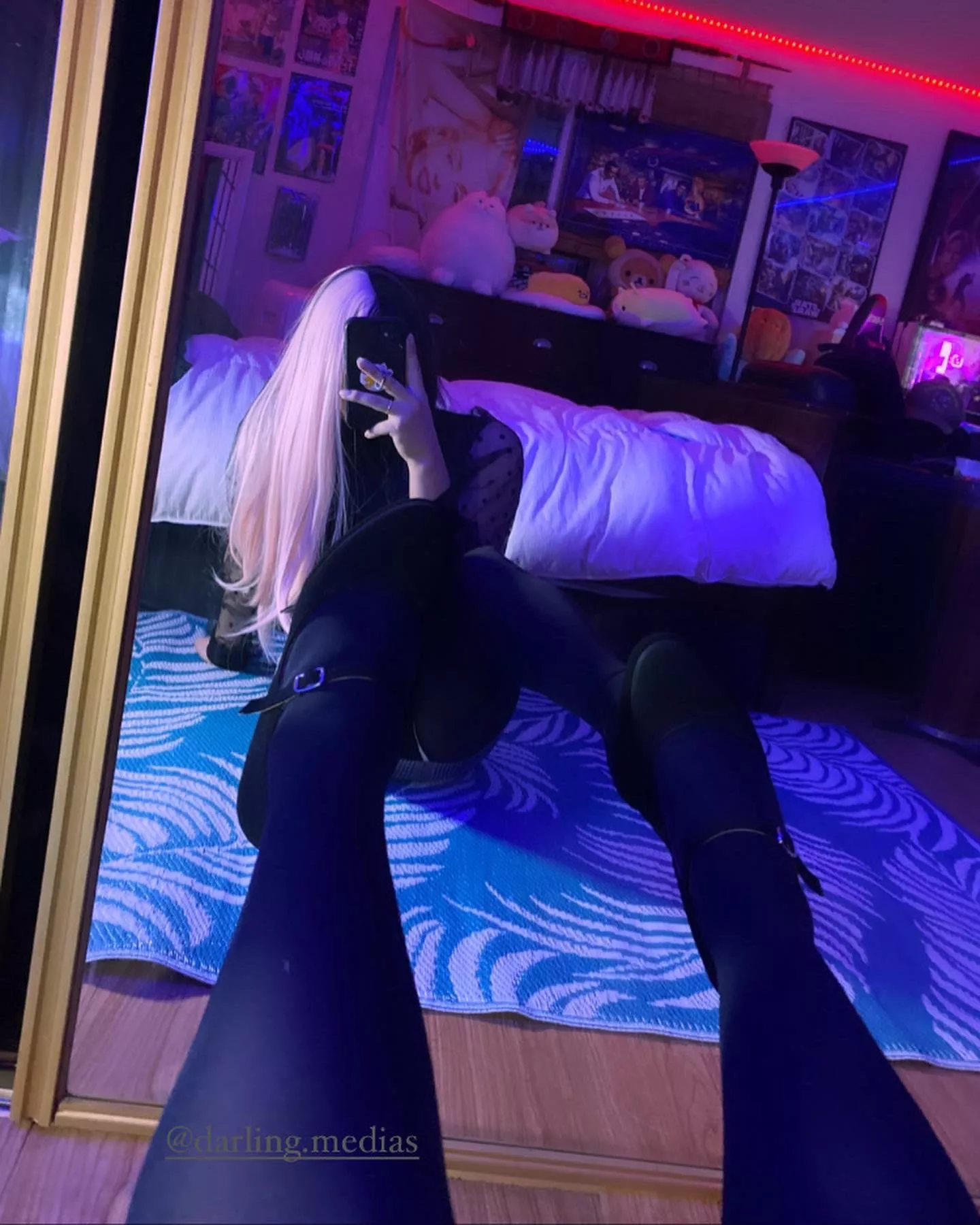 What’s a girl gotta do to get a man between my legs 🧐😂