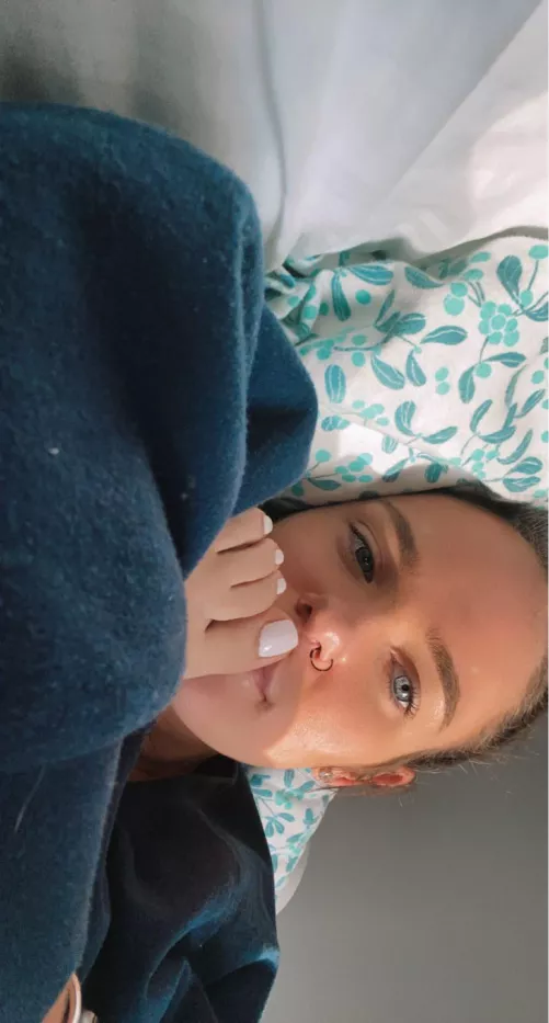 what’s better pretty eyes or pretty feet