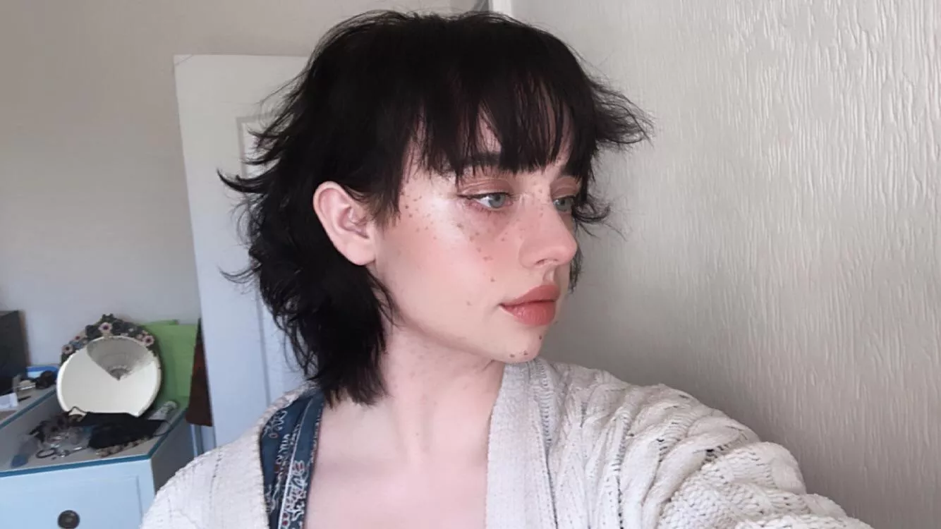 what’s everyone asking Santa for this year? 💚♥️