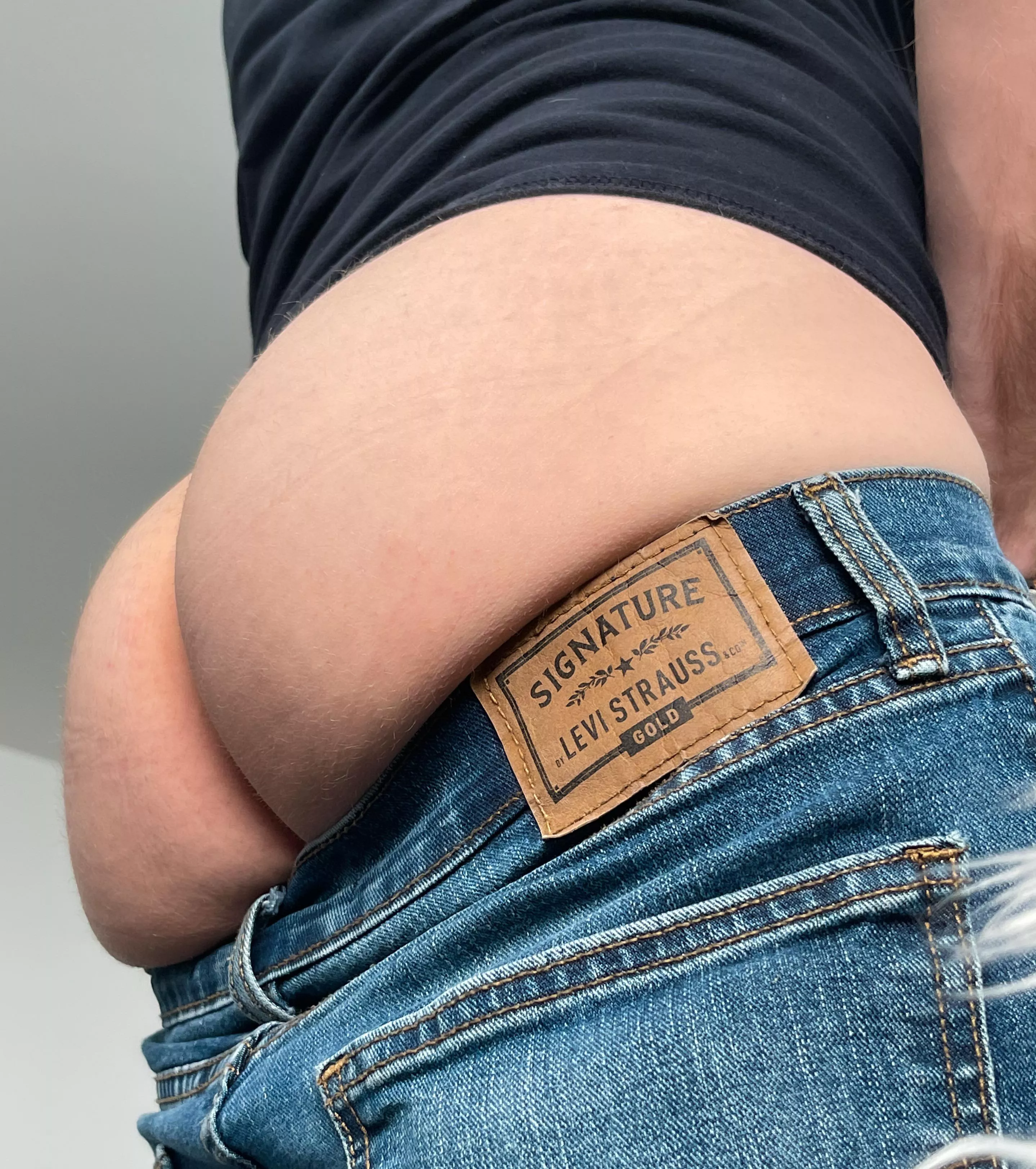 What’s hiding my jeans you ask?! What’s hiding my jeans you ask?!