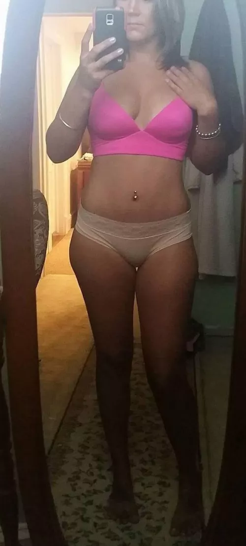 Whats the first thing you notice? [M][f]