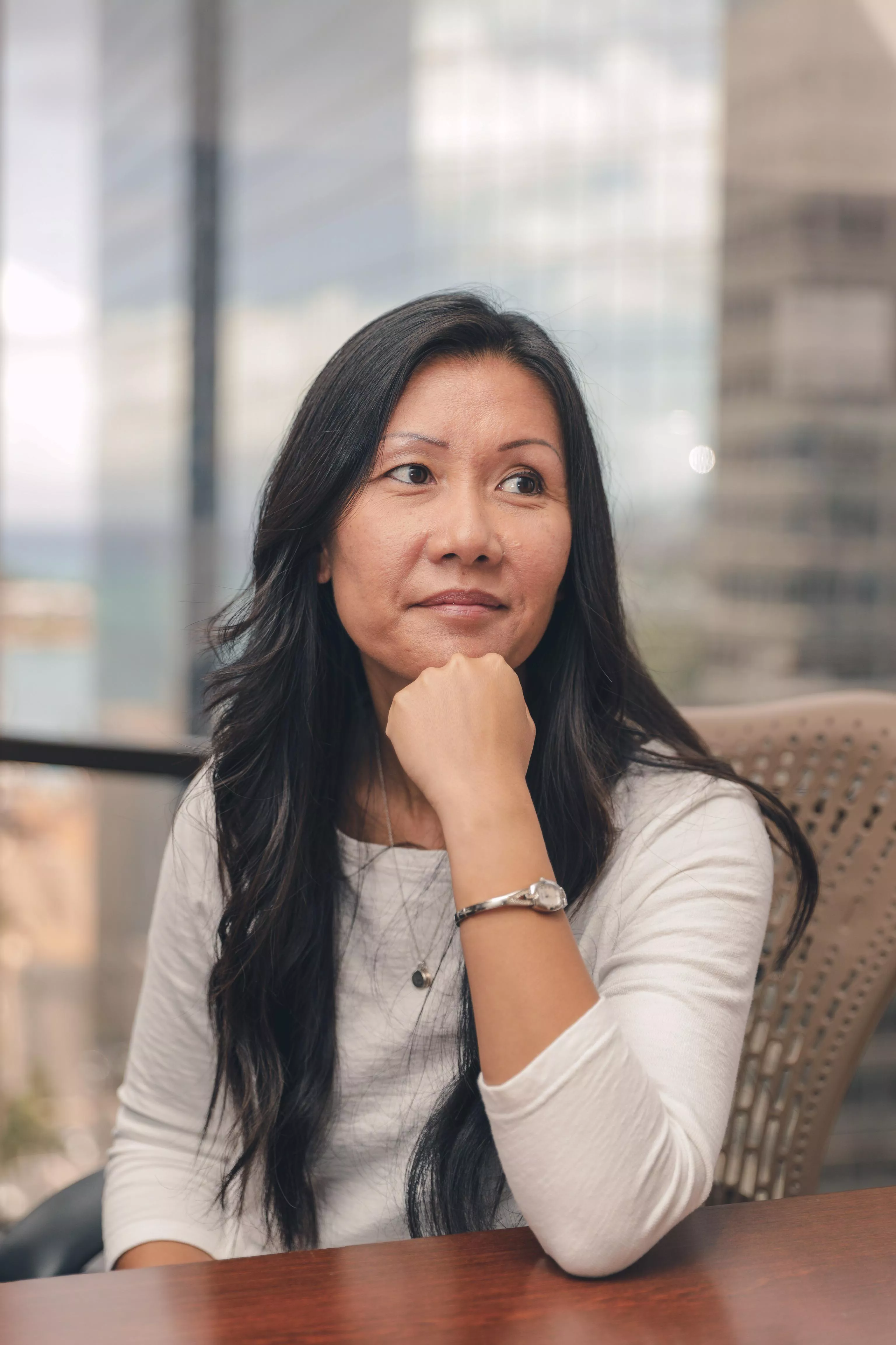 What's this hot 🌶 MILF thinking about?