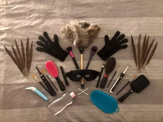 What’s your favorite tickling tool?⛓ any members from Germany in this group? Send me a DM💌