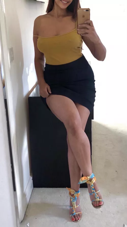 When I go out braless I know ur looking at my nipples & imagining me naked