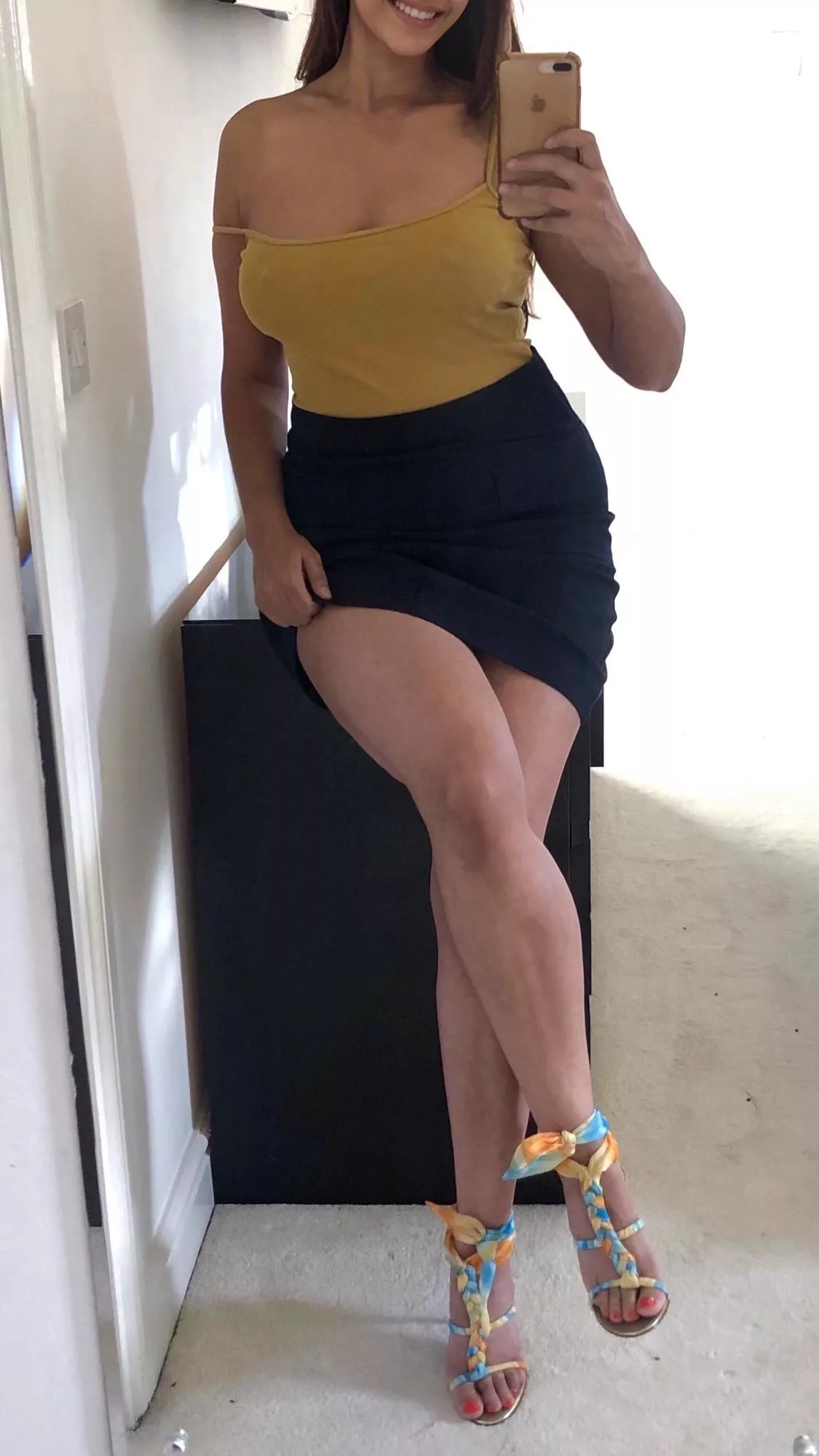 When I go out braless I know ur looking at my nipples & imagining me naked