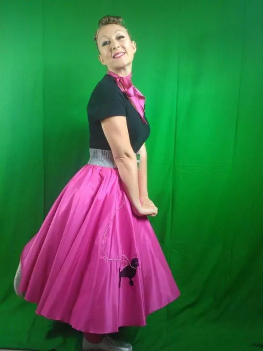 When I put my arms like this I feel my milk leak out of my udders When I put my arms like this I feel my milk leak out of my udders