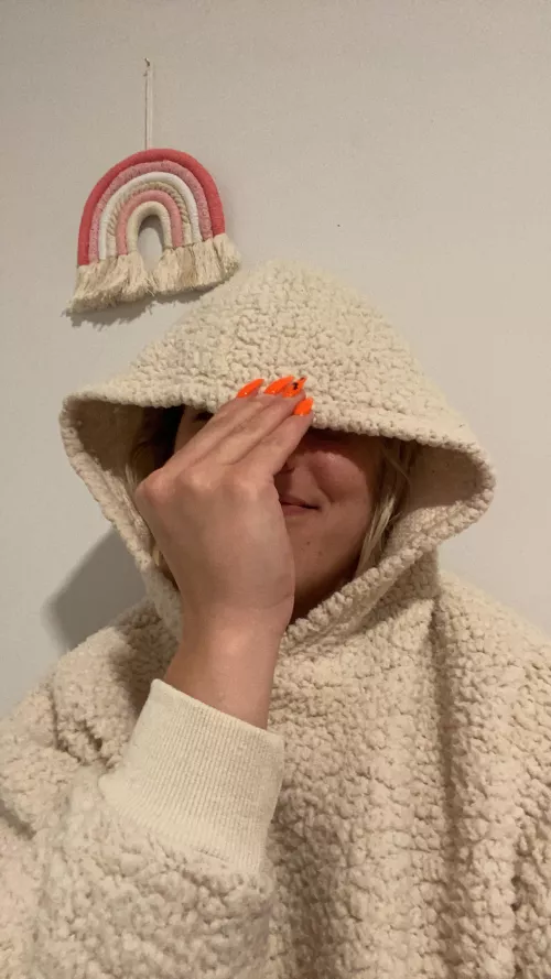 When I think aftercare! I think cozy, I like my subs to have fuzzy blankets, stuffies, maybe a heating padโ a few things close by for after a sessionโ for me itโs a lot of Teddy clothing & snacks mmm