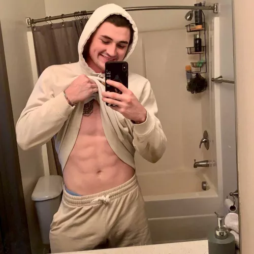 When it’s cold outside but you’re feeling hot 🥵