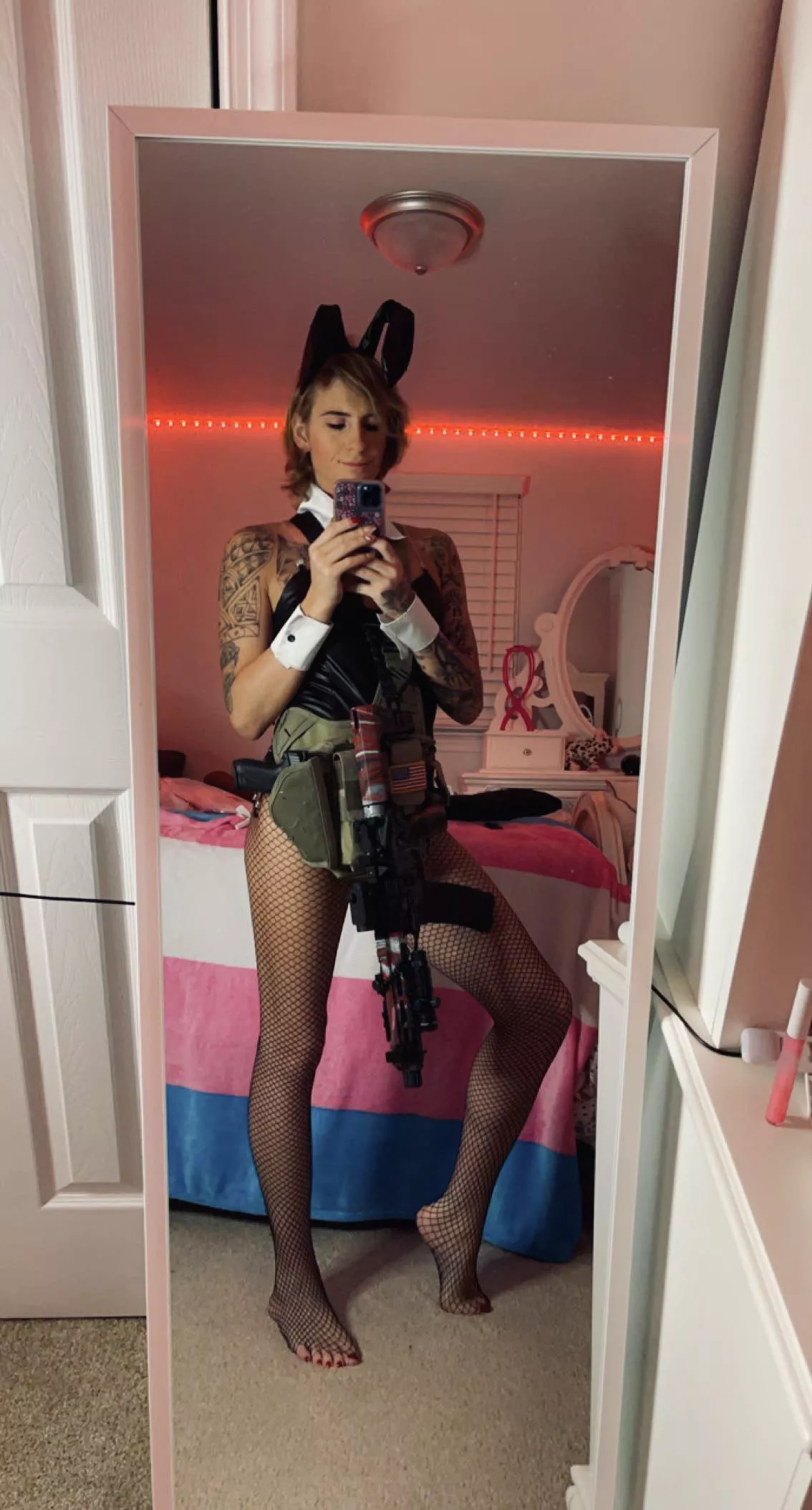 When somebody asks my view on politics…I show them this pic🙈😝