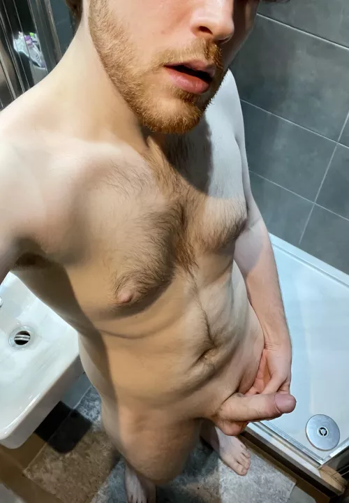 When someone sends you good nudes and you can’t stop masturbating thinking about fucking them…