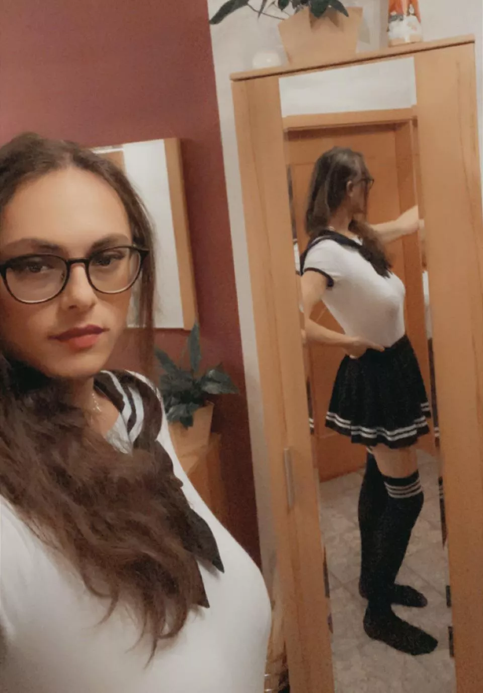 When you don’t want a girlfriend couz it costs so much time so you become the girlfriend yourself and can always hang out whenever you want 🥰😉