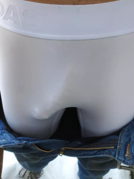 When you get a hard on in your tights and you gotta let people observe 😏