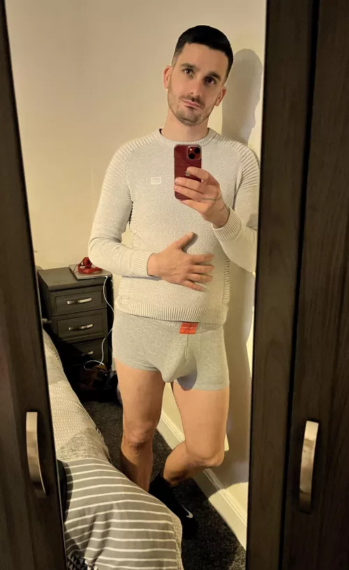 When your bulge casts a shadow😂😈