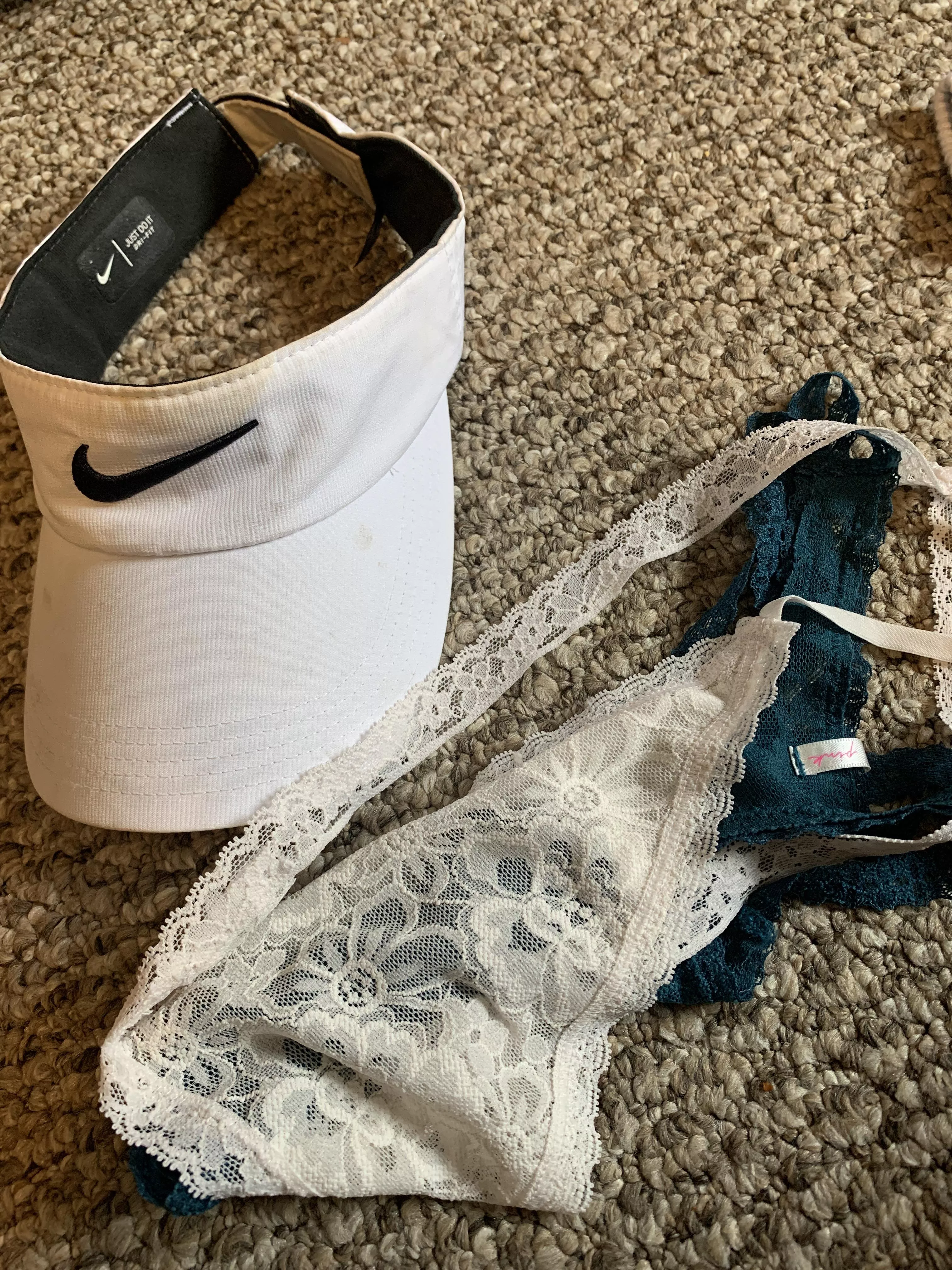 When your dating a golf girl (pms open)