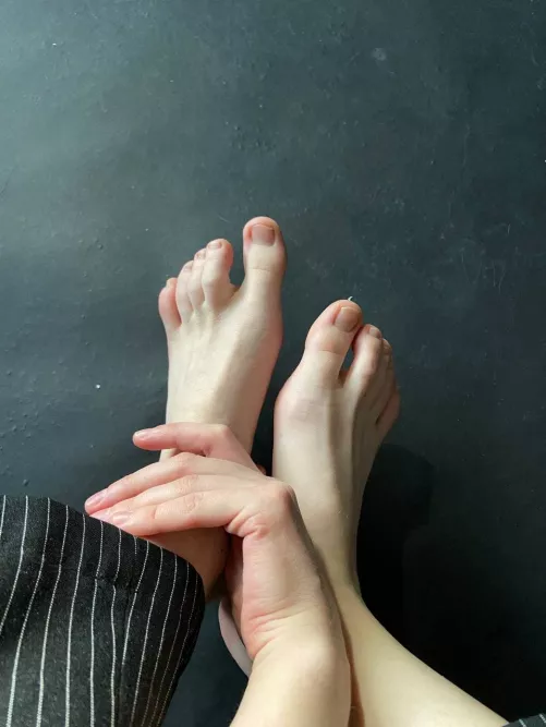 Where do you want me to put these?💖