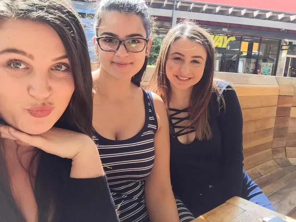 Which of these Australian hotties are you picking, why and what would you do. Girl on the right I would fuck her so much and make her have my babies. Which of these Australian hotties are you picking, why and what would you do. Girl on the right I would fuck her so much and make her have my babies.
