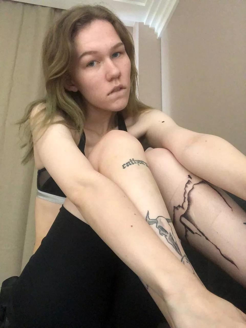 Which part of my petite body would you defile first?😈💖