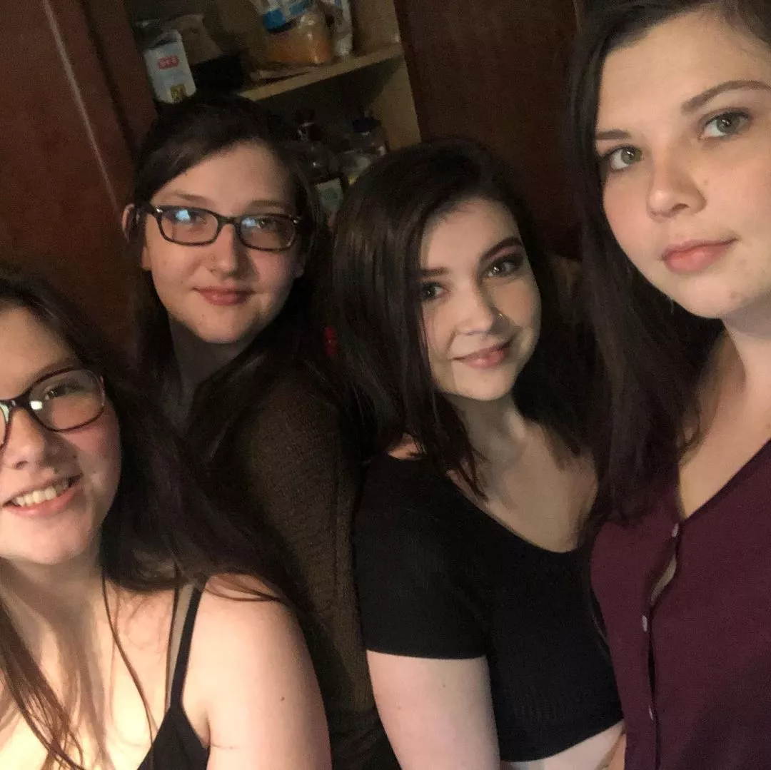 Which Sister Would You Bang? (Dm for more) Which Sister Would You Bang? (Dm for more)