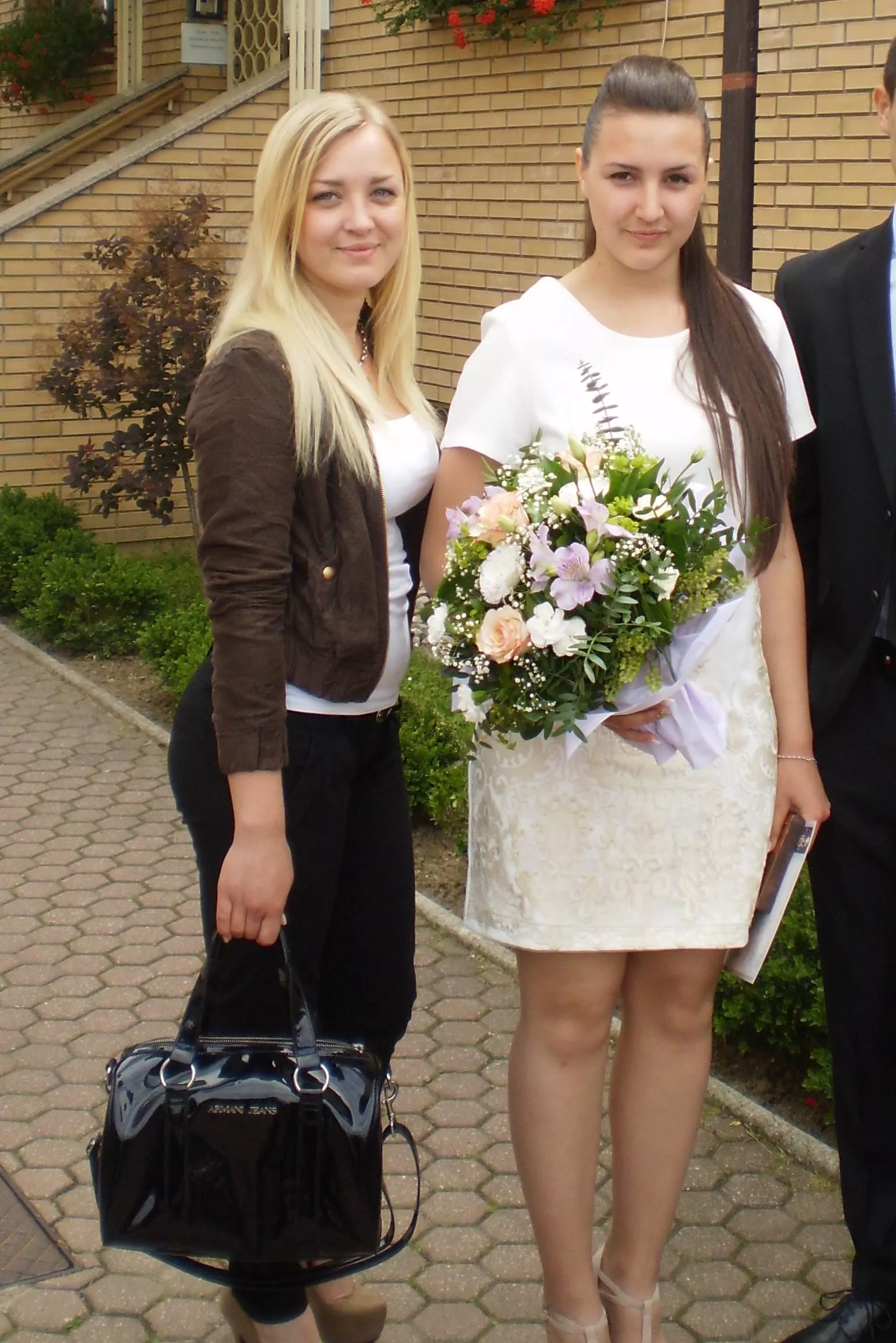 Whichone would u pick for hang out with your friends Whichone would u pick for hang out with your friends