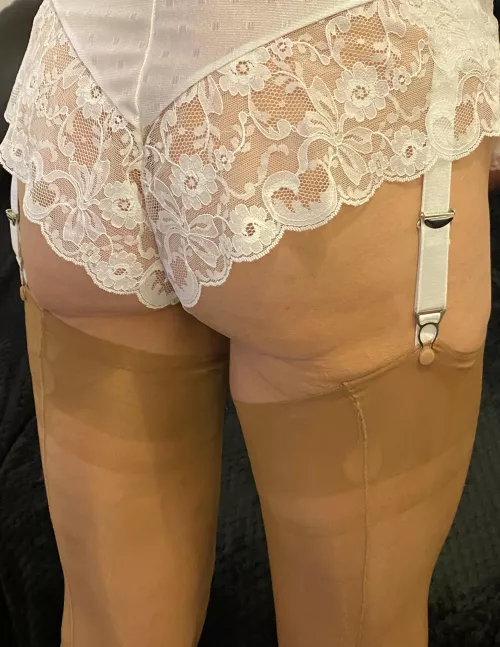 White lace panties with vintage stockings 😍